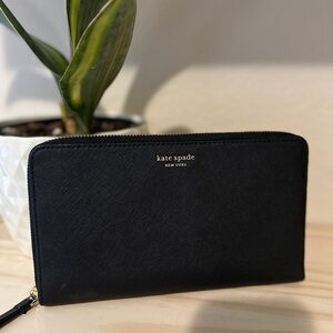 Kate Spade Passport Wallet